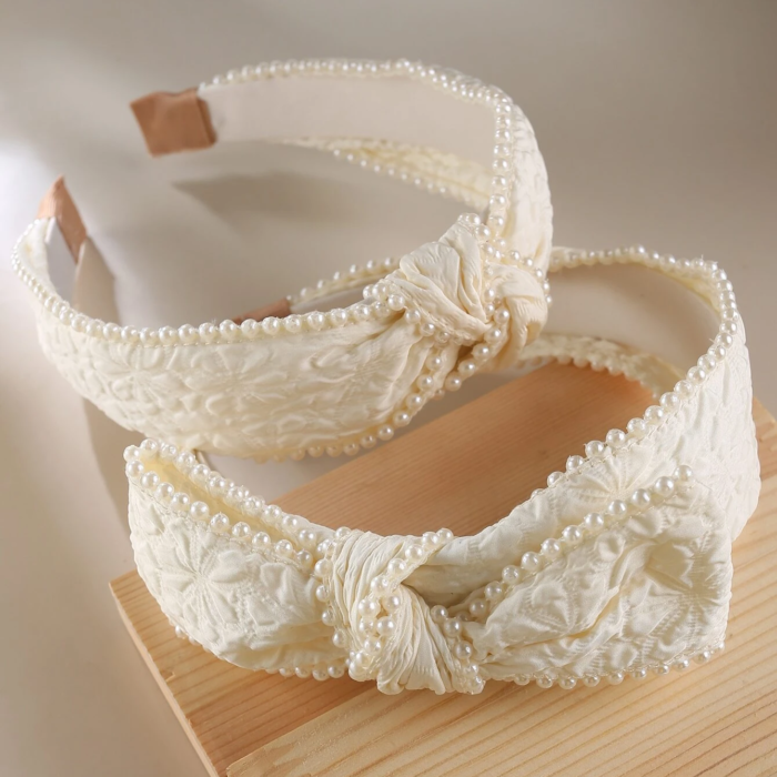 Λευκή Jacquard Στέκα με Πέρλες - 2 Σχέδια