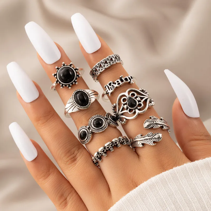 Boho Set 8 Ασημί Σκαλιστά Δαχτυλίδια Black Stone Skulls